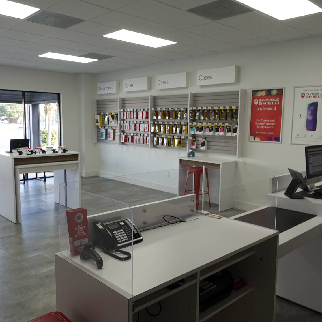 natchez cell phone repair behind checkout desk