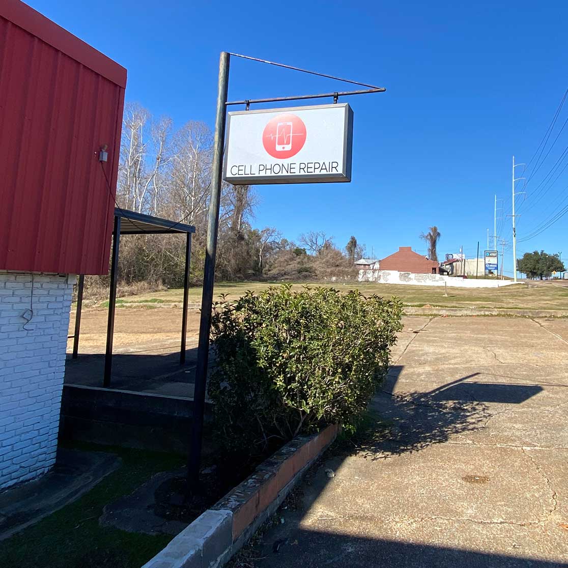 natchez cell phone repair road sign